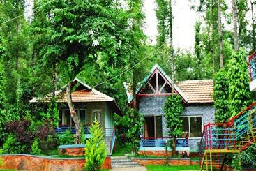 Resort Staymaker Honey Green Acres Homestay