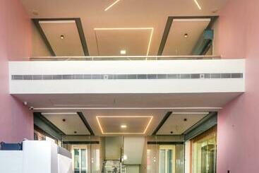 בית מלון כפרי Vr Grand