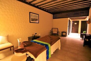 Atana Musandam Resort