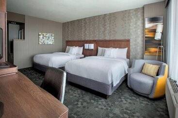 Отель Courtyard By Marriott Philadelphia Lansdale