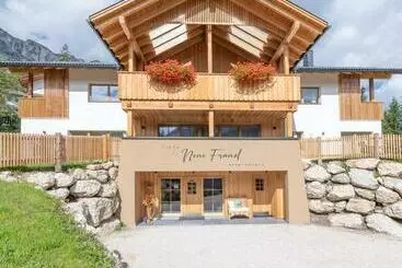 アパートホテル Ciasa Nene Franzl