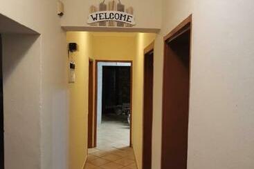 Pension (Hôtel basse catégorie) Lamavuso Guesthouse