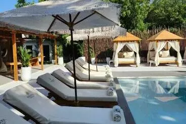 Hotel Bora Bora Beach Club