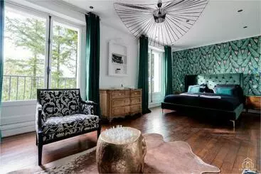 ホテル Hôtel Particulier De Montmorency   Proche Aéroport Paris Roissy Charles De Gaulle