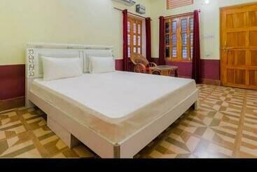 펜션 Jyotish Bhawan