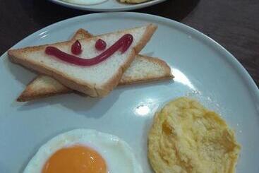 Hotel สุขทวีรีสอร์ท อ่าวมะนาว