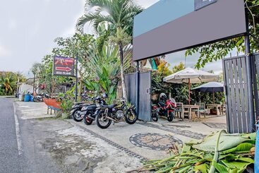 Отель Capital O 91688 Bhumiloka