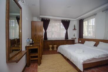 پانسیون Yalamul Garden