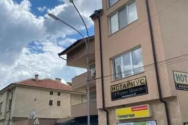 Pensão стаи за гости маринови