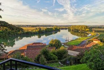 ペンション L écrin Des Gaves