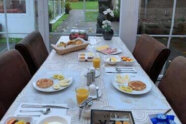 Bed and Breakfast At Marries