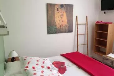 Bed & Breakfast Auberge De La Roque