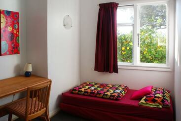 42b College House Hostel