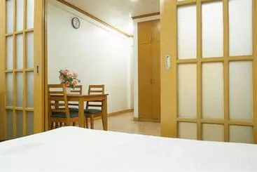 Общежитие Amax Inn Makati