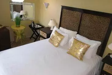 ペンション Rocks And Aloes Guest Lodge