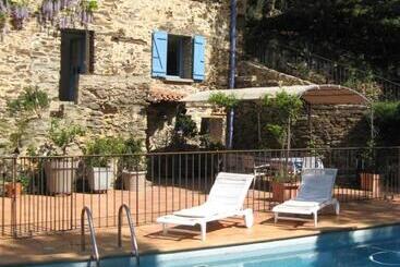 Bed and Breakfast L Oliveraie Des 3 Mas