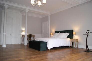 مبيت وإفطار Le Château De La Brosse Chambres D Hôtes