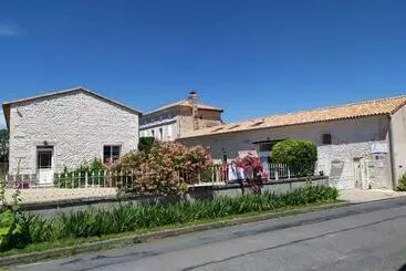 Aamiaismajoitus (B&B) Les Gîtes Du Vigneron Et Cd H