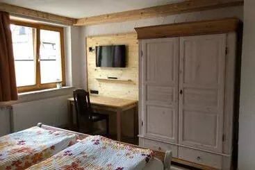 Ferienwohnung & Pension Brückner