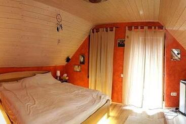 펜션 Kisgeresd Vendégház