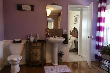 Majatalo South Haven