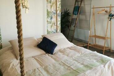 Bed and Breakfast La Bulle Suspendue