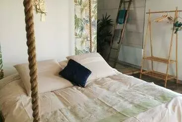 Aamiaismajoitus (B&B) La Bulle Suspendue