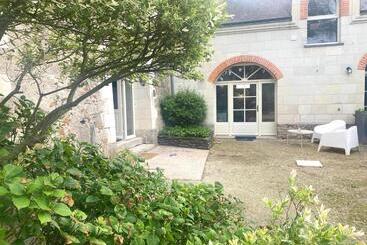 Pansiyon Casa Mila & Spa Chambres D Hôtes Raffinées Vue Loire, Spa Bien être