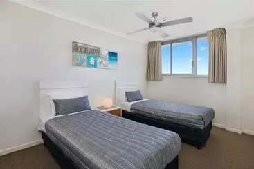 Elouera Tower Beachfront Apartments