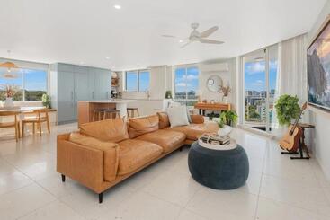 아파트 Mandolin Beachfront Resort