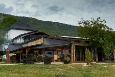 بنسيون Granárium