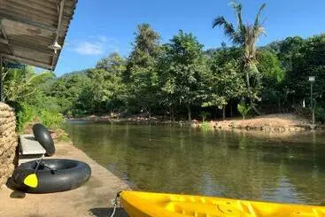 Aamiaismajoitus (B&B) เมี่ยงไม้ รีสอร์ท