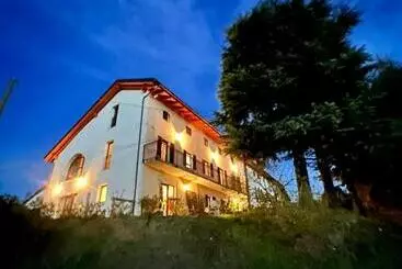 ベッドアンドブレックファースト Cascina Malinverni