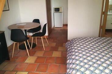 مبيت وإفطار Domaine De Cayre