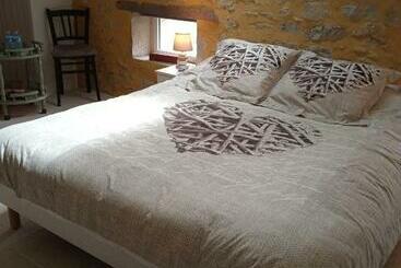 住宿加早餐  La Lisière Du Morvan