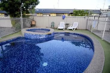 モーテル Rodney Motor Inn