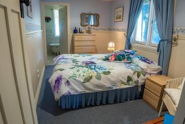 Wagin Cottage Garden Bed And Breakfast