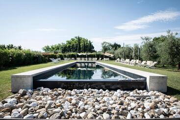 צימר Turchi Farm   Locanda Della Luna & Antico Frantoio