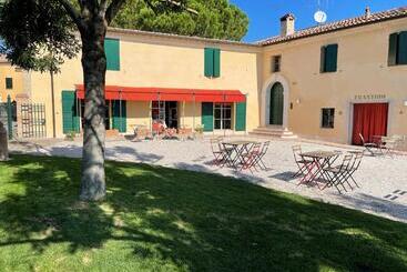 Bed and Breakfast Turchi Farm   Locanda Della Luna & Antico Frantoio