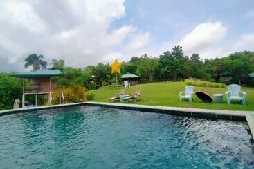 Hotel Marquis Garden Eco Cottages