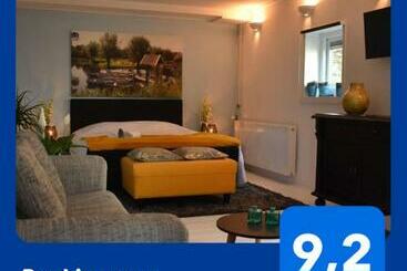 مبيت وإفطار Benb De Walvis