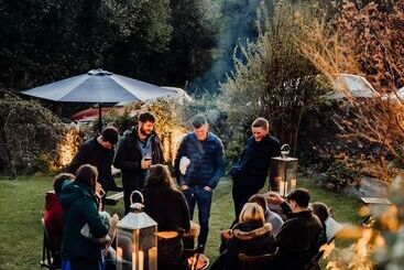 צימר The Cotley Inn