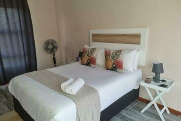 פנסיון Ribeng La Noka Conference And Leisure Center