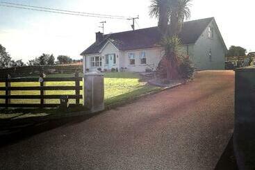 Пансион Valley View 2 Ni Tourist Board Registered