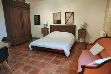 ベッドアンドブレックファースト Chambre D Hôte La Source Domaine De Fonpeyroune