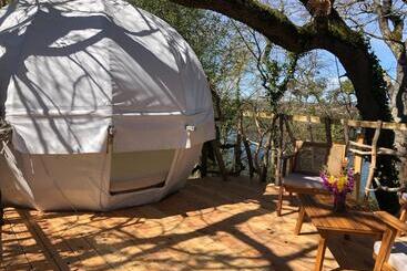 منتجع Les Robinsonades