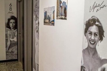 Отель Hollywood