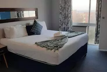 Hotel Unit 95 Oceanic Self Catering, North Beach