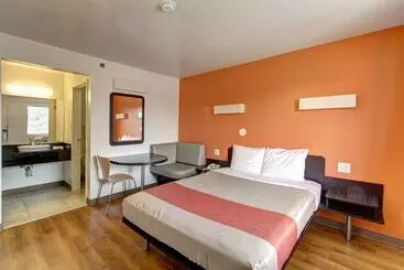 Motel 6amherst, Oh  Cleveland West  Lorain