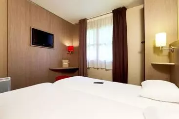 호텔 Kyriad Cholet